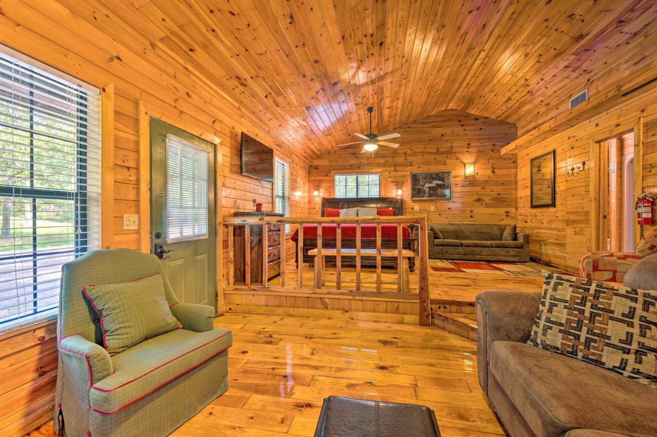 Ideally Located Broken Bow Cabin - Private Hot Tub Exterior photo