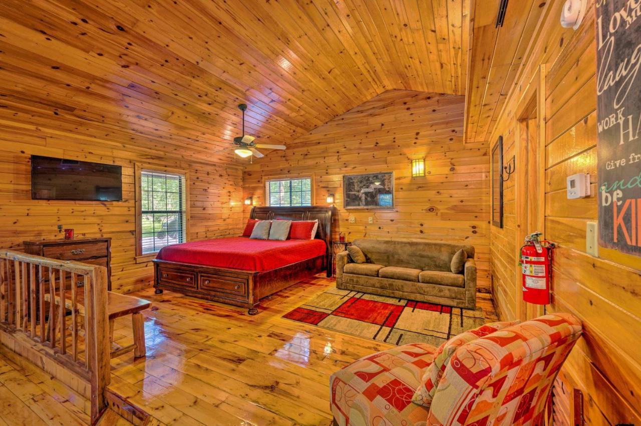 Ideally Located Broken Bow Cabin - Private Hot Tub Exterior photo